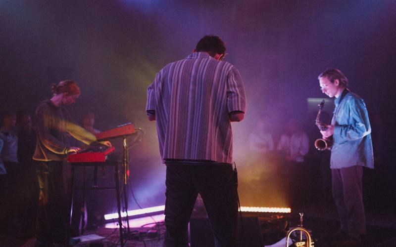 Onnoma - the Three Body Problem