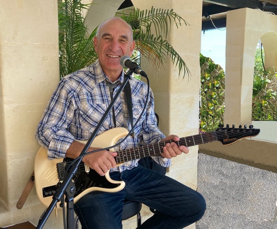 Gratis sommerkoncert med johnny g fra malta