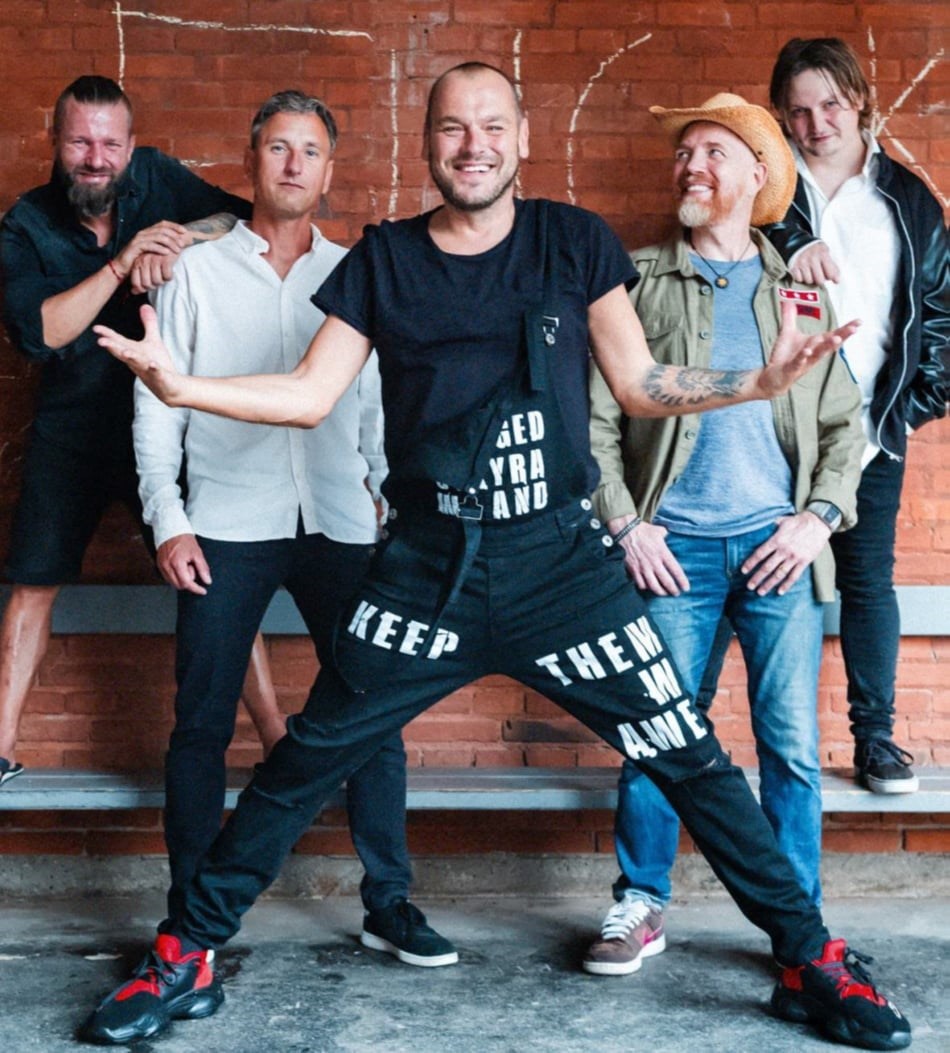 Chief 1 & Band