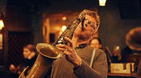Jazz at The Living Room feat. Frederik Lundin