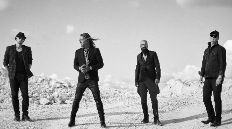 Electric Guitars, Coming Home For Christmas