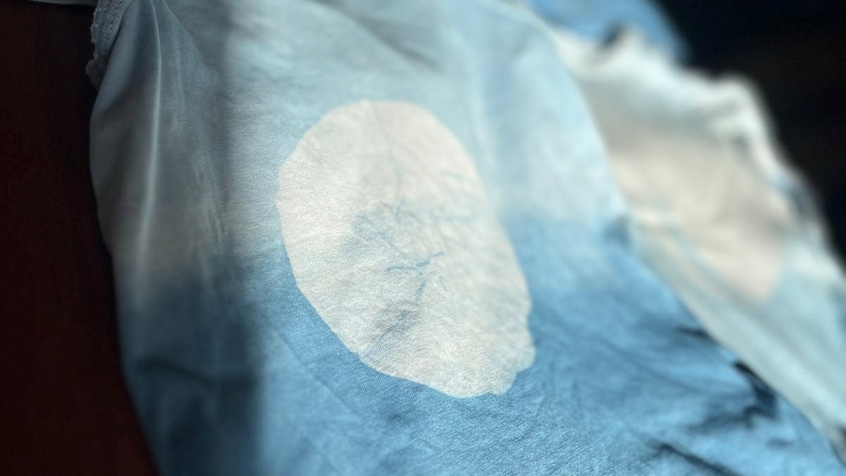 Workshop i indigofarvning med japanske shibori teknikker