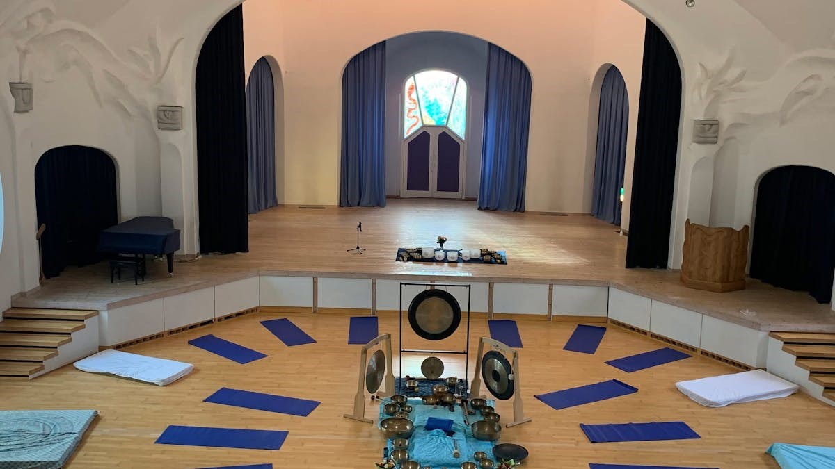 Skanderborg: fredags-klang og gongbad i koncertsalen med Anne Viese - d. 9. januar 2026