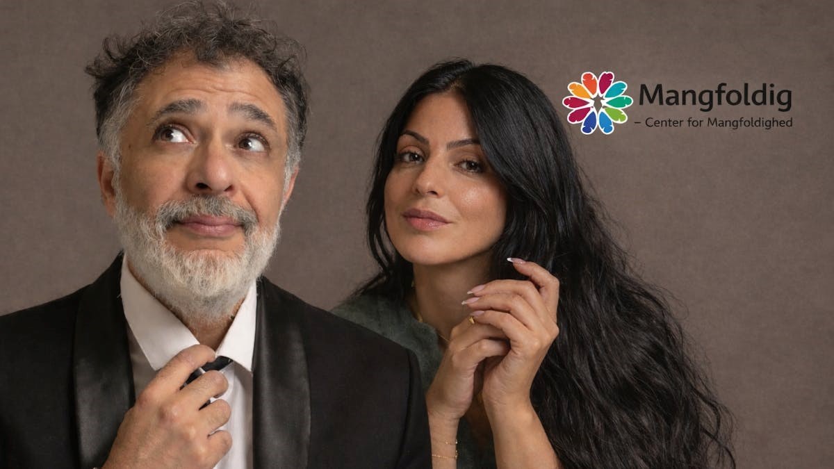 Fællesmiddag og underholdning af komiker Omar Marzouk