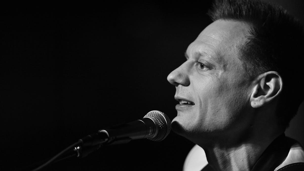 Koncert: Tobias Trier med band