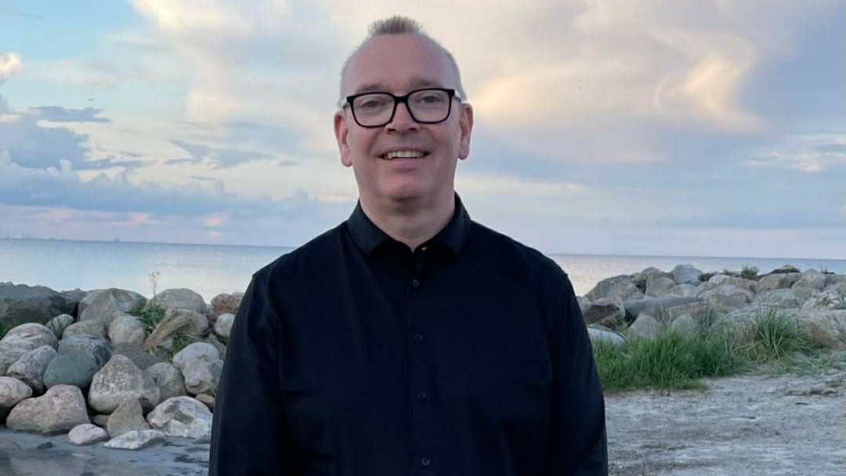 Dennis Søndergaard - Trance Medium - Fra IT-tekniker til Trancemedie