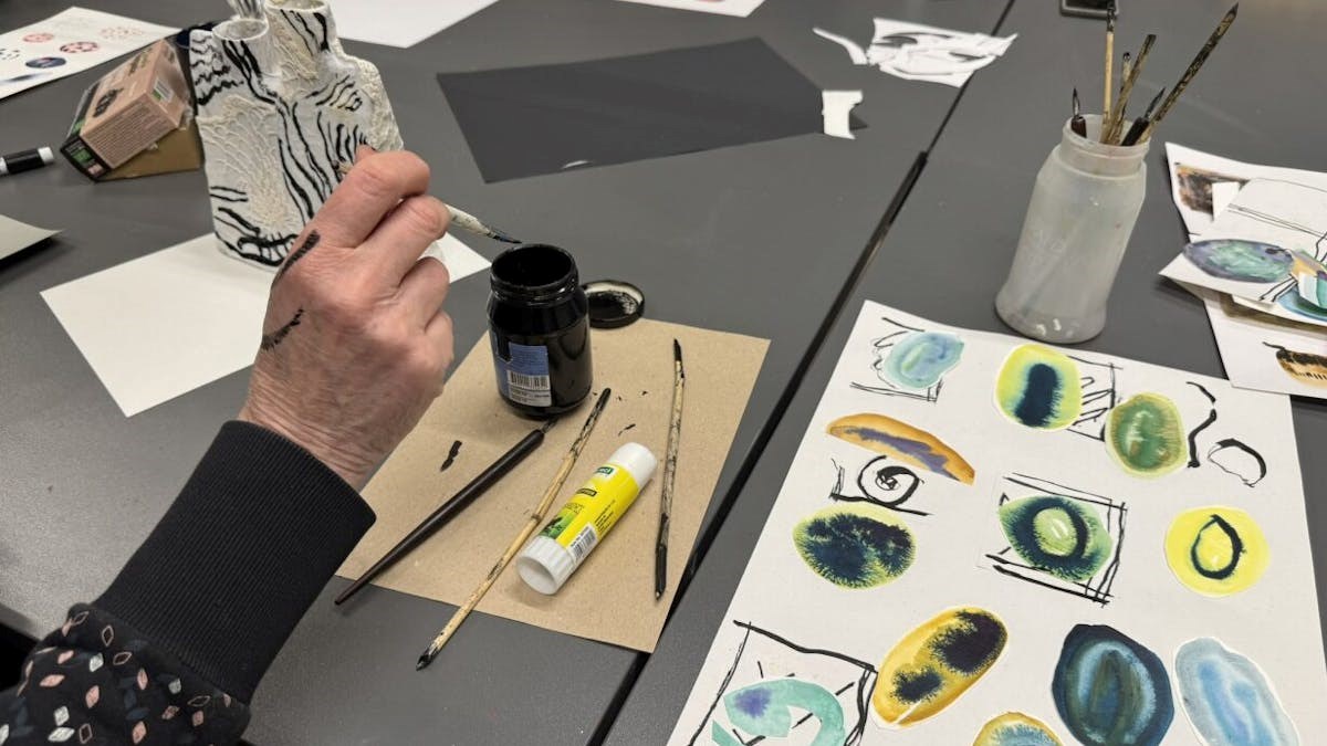 Kunstpauser for voksne: Naturcollage i lag