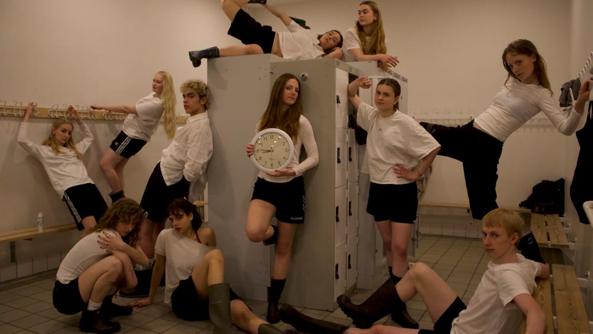 Nøgent; Når øjeblikket står bart