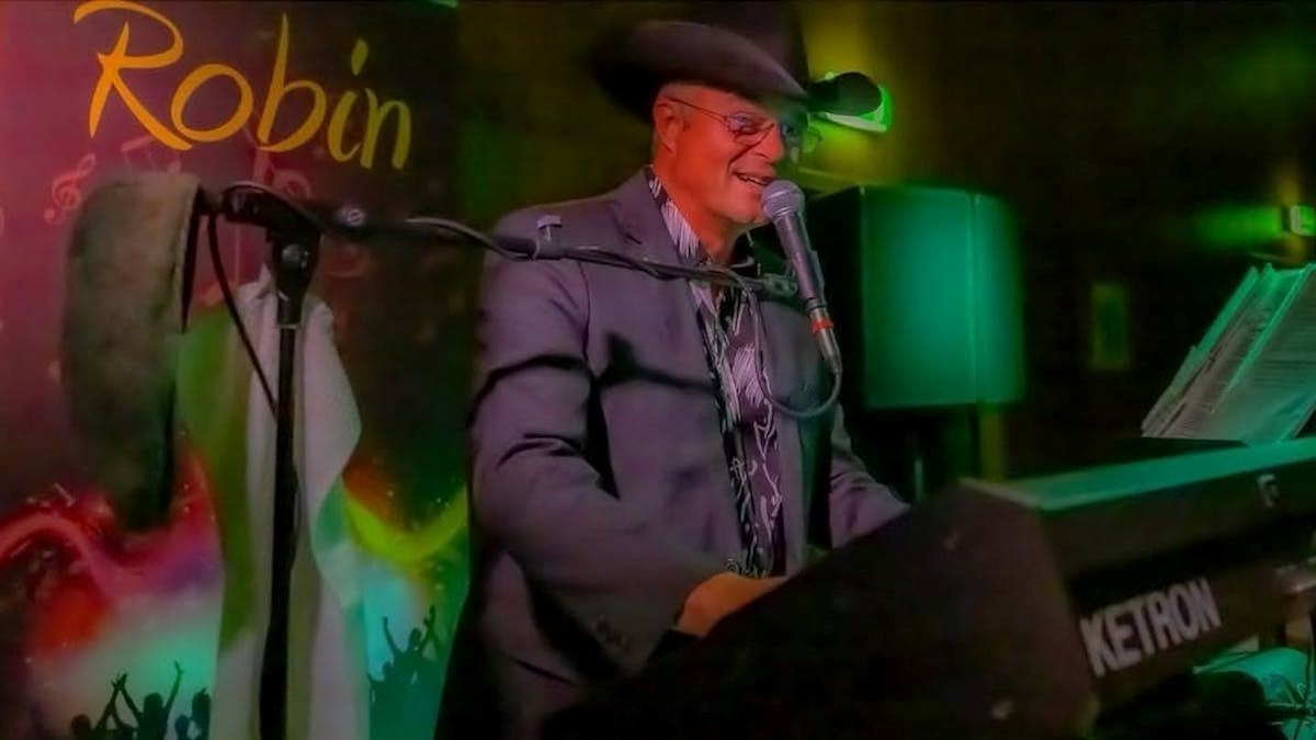 Sommerbal med Robin
