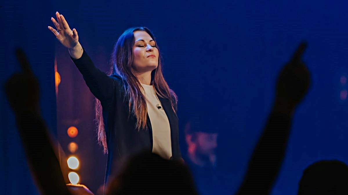 Arina Mai & Band - Wake Up Call Koncert