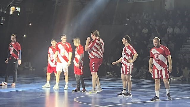 Foredrag med Lars Rasmussen efterfulgt af et brag af en showkamp mellem Drengene fra ZULU HK vs