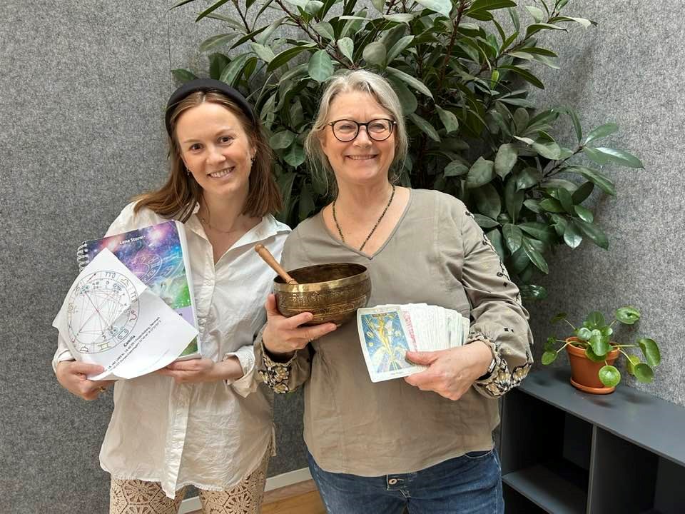 Et glimt af en anden verden - En dag med astrologi, tarot og klanghealing