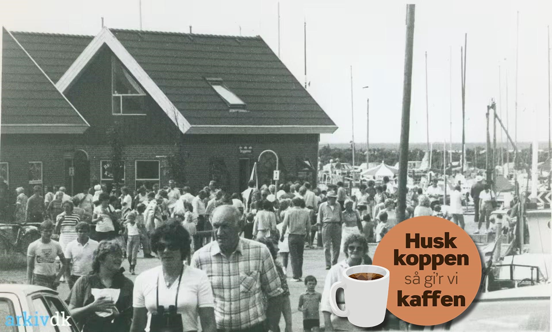 Erindringscafé. Om havn og hotel