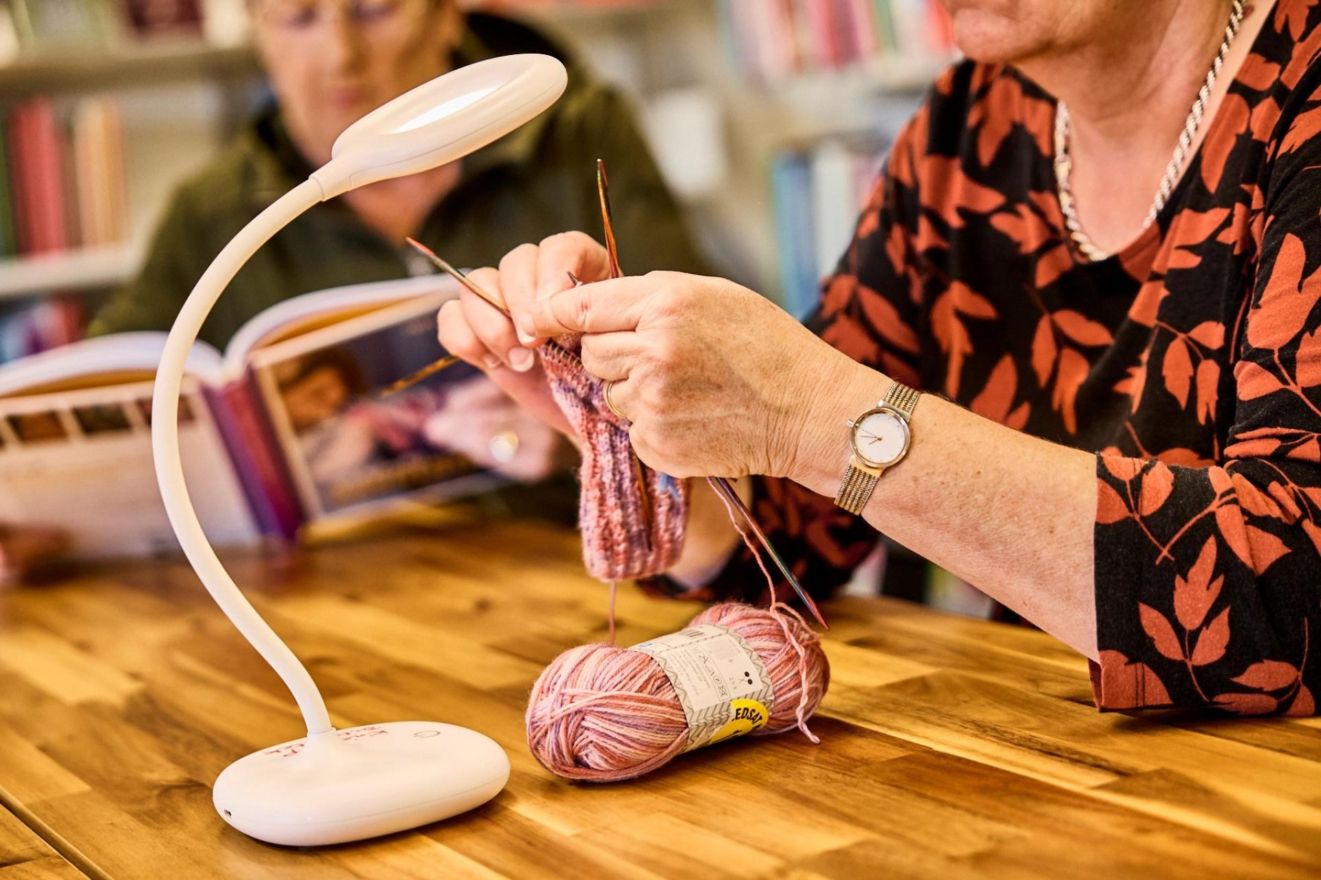 Åben strikkecafé på Kristrup Bibliotek