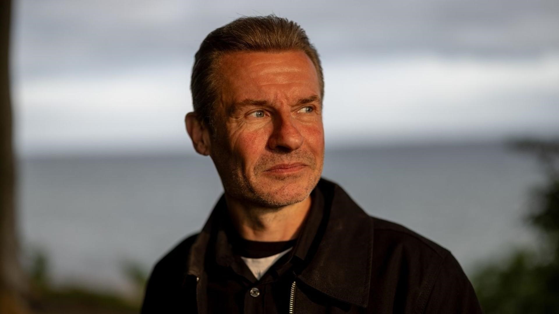 Ny dato: I forfatterens SPOR: Hans Karup