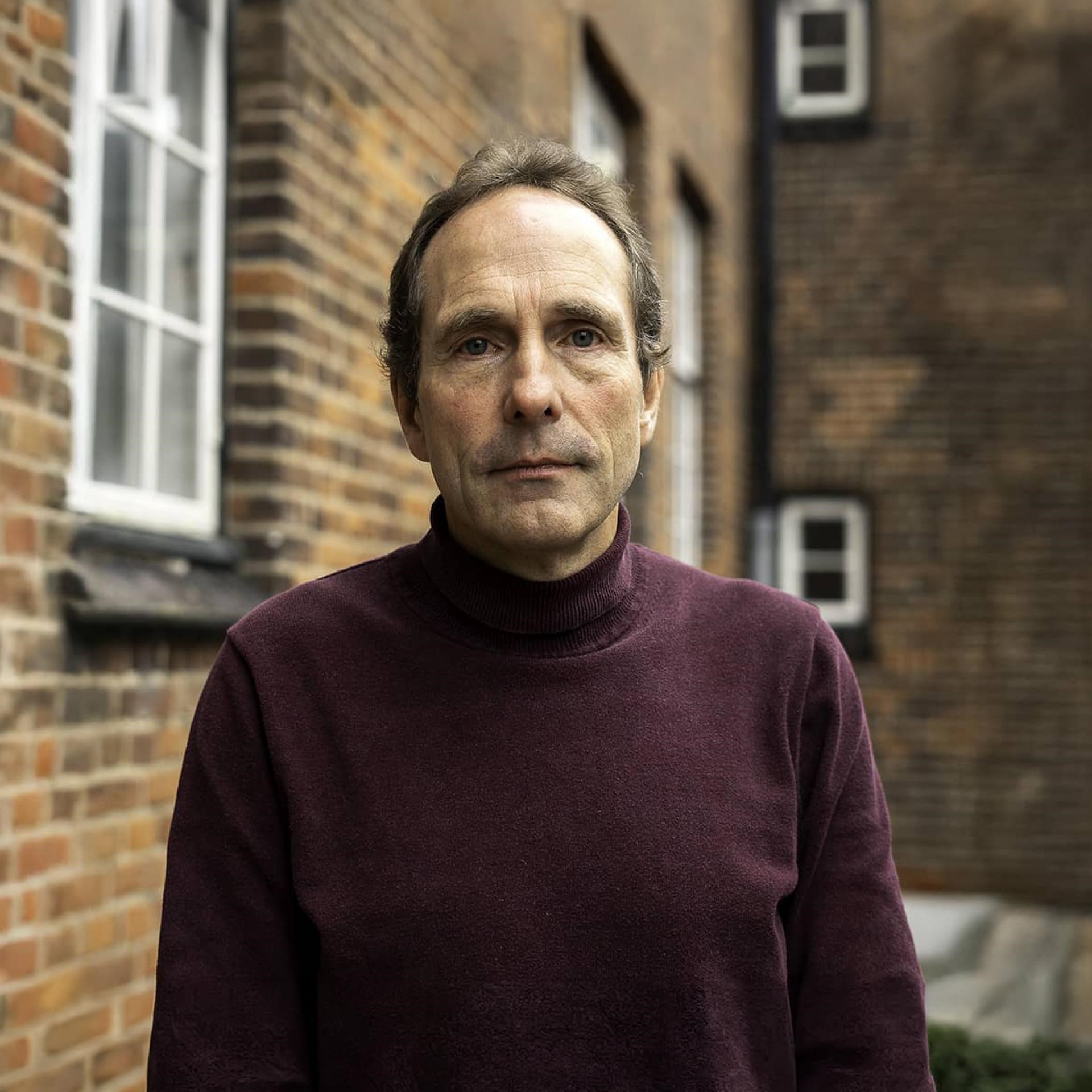 Peter Viggo Jakobsen: Krig overalt