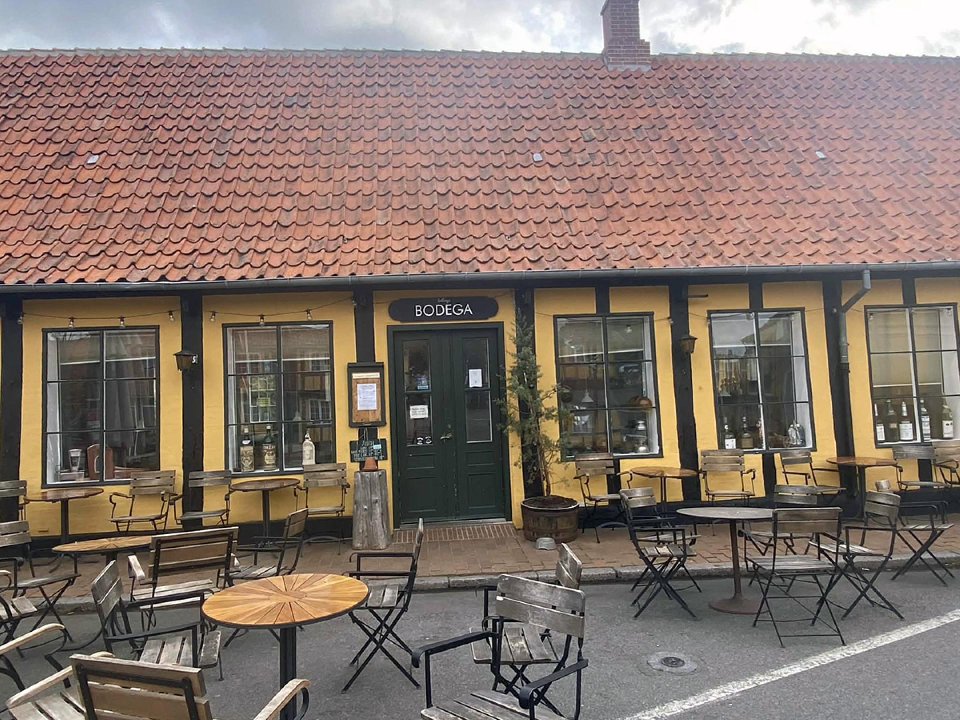 Litterær smugkro på Søllings Bodega