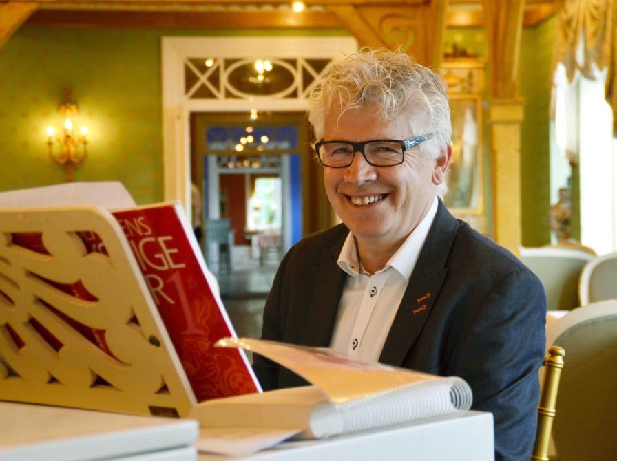 Syng fra Højskolesangbogen