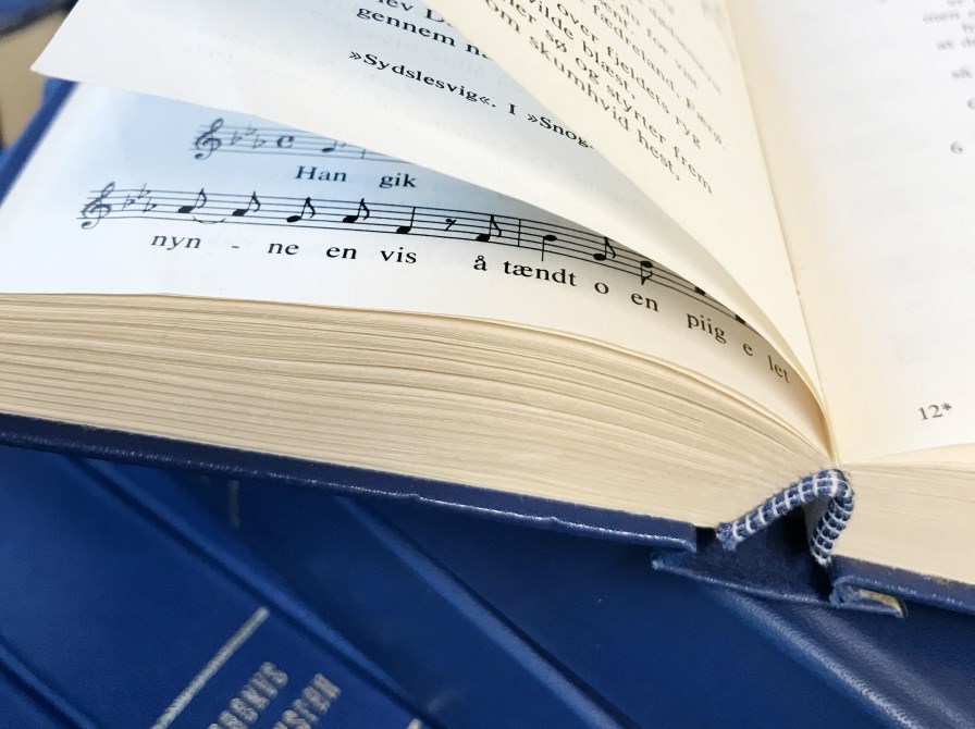 Morgensang i Mosaikken