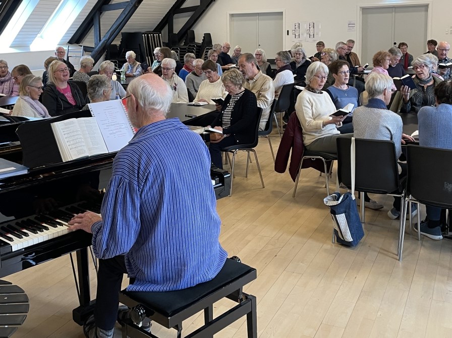 Morgensang i Toftebjerg-Them