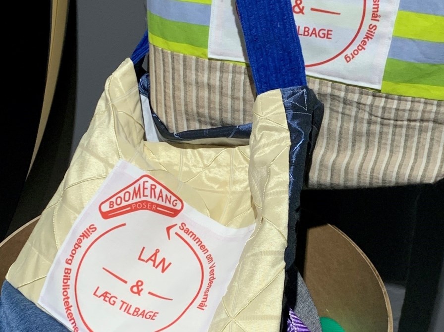 Sy-fællesskab i Them - Boomerang Poser