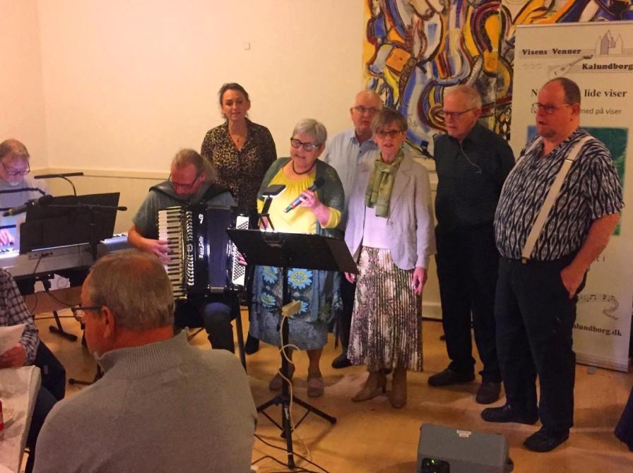 Musik og oste-pølsebord: Visens Venner fra Kalundborg