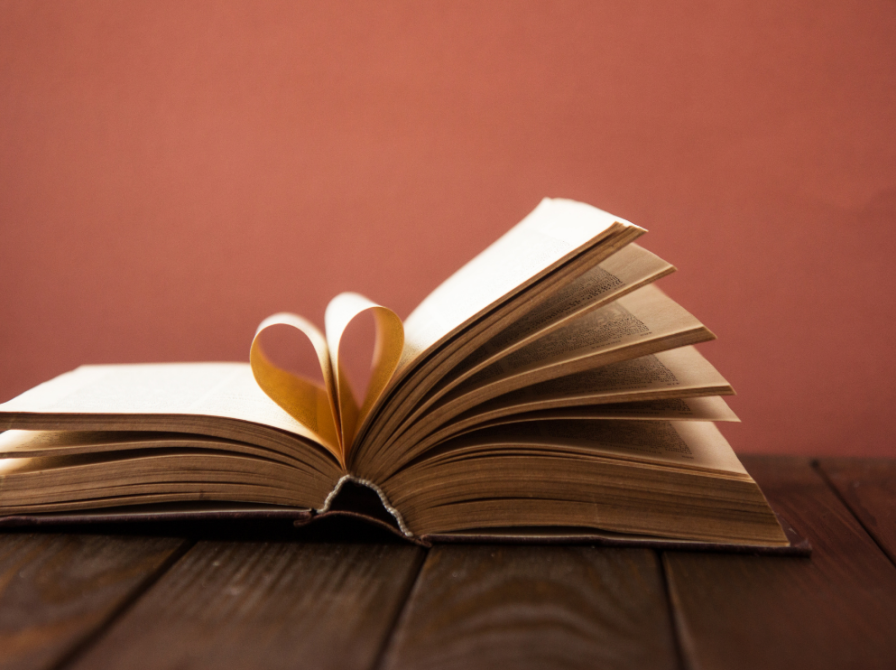 Guidet f&#xE6;llesl&#xE6;sning i Folkehuset Hjortsh&#xF8;j