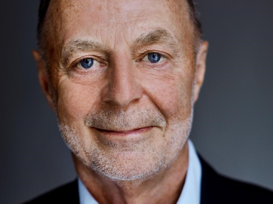 Man jager et bæst, og fanger et menneske