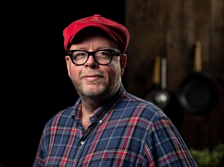 KulturKaffe med Claus Holm: Midt i livet - og lidt ude af os selv