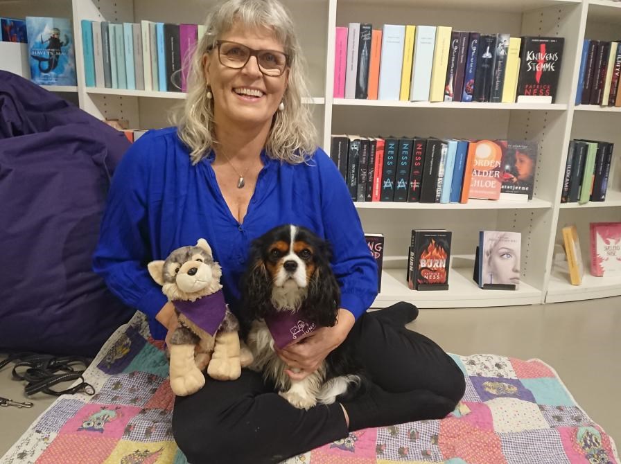 Mød læsehundene Ayla og Holger