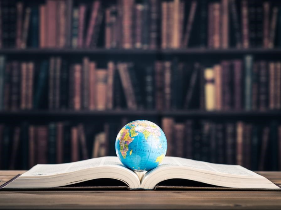 Verdenshistorien på 45 minutter - livestream med Lars Hovbakke Sørensen