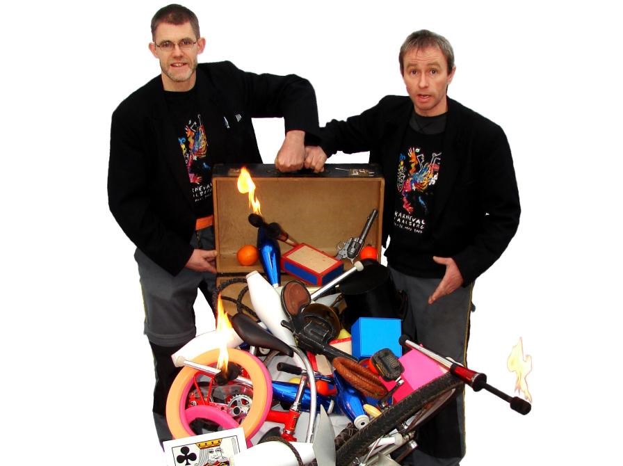 Vinterferie: Oplev Det flyvende Kuffertcirkus for børn og barnlige sjæle på Helsinge Bibliotek