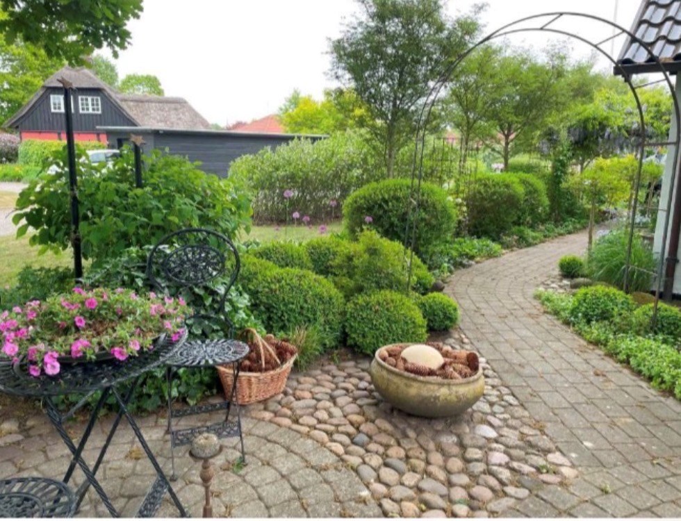 "Moderne haver i Vestjylland - og de mere traditionelle"