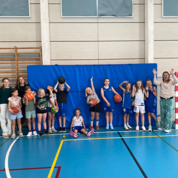 Basketball for piger (7-8 år)