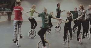 Unicykling for alle aldre og niveauer - Lær at cykle på ethjulet cykel