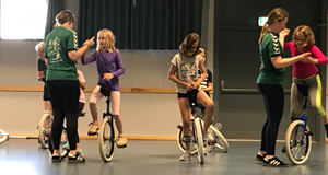 Unicykling for alle aldre og niveauer - Lær at cykle på ethjulet cykel