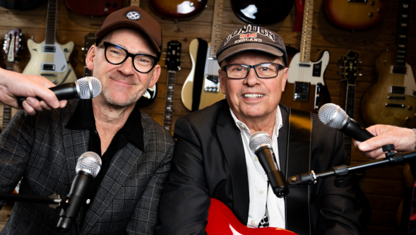 Legenderne fra Shu-bi-dua besøger Hallund Kro