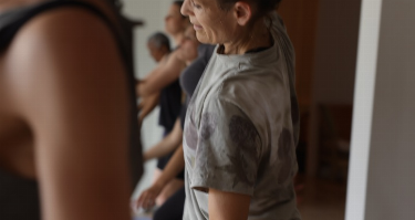 Yoga, åndedrætsfordybelse samt fri dans i Living Studio v/Charlotte Larsson