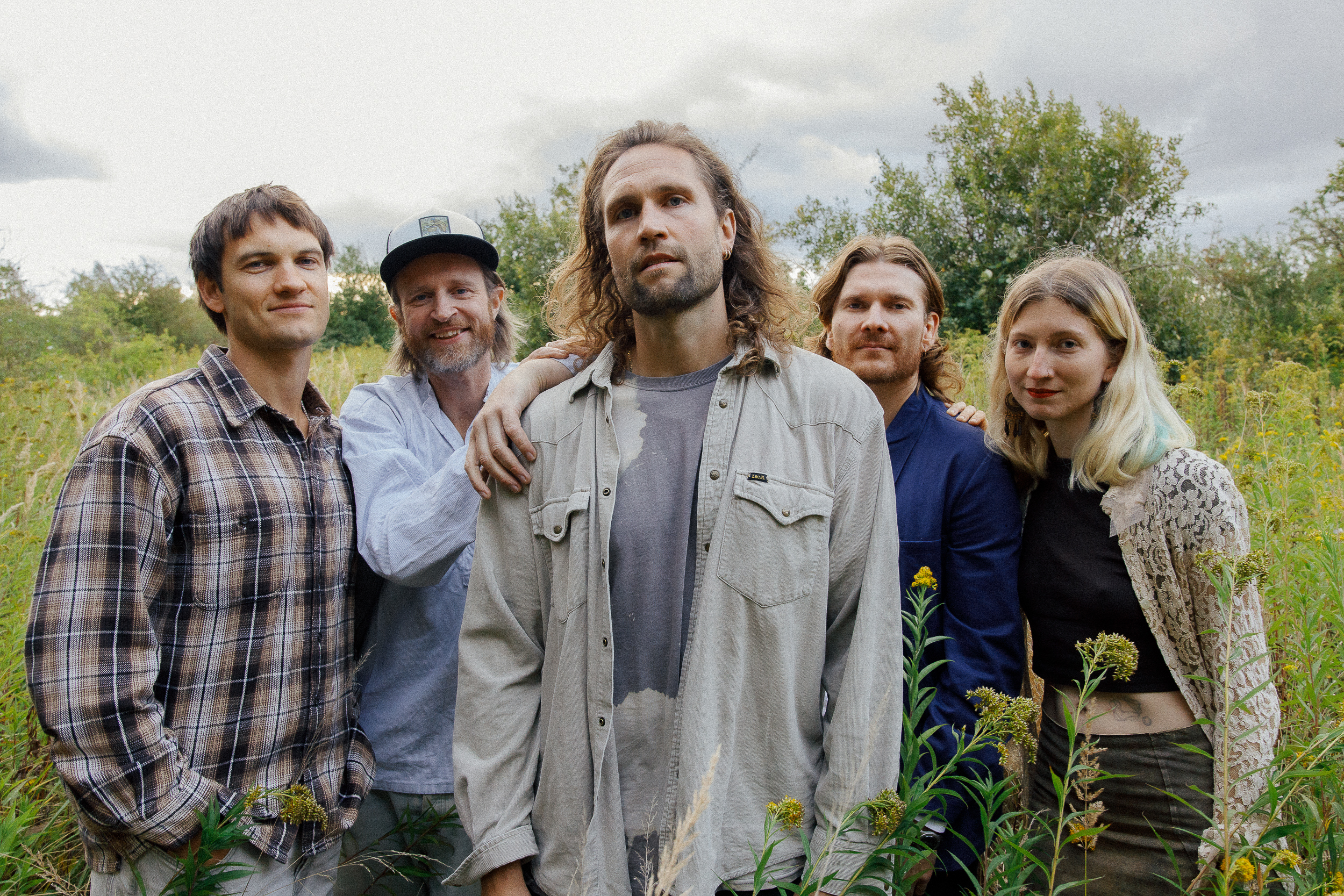 Drømmende indiefolk: koncert m. Alexander Grandjean (fuldt band)
