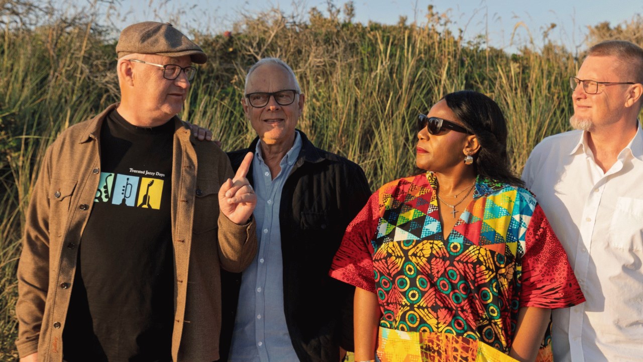 Organic 3 & Miriam Mandipira