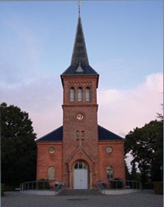 Syng med os