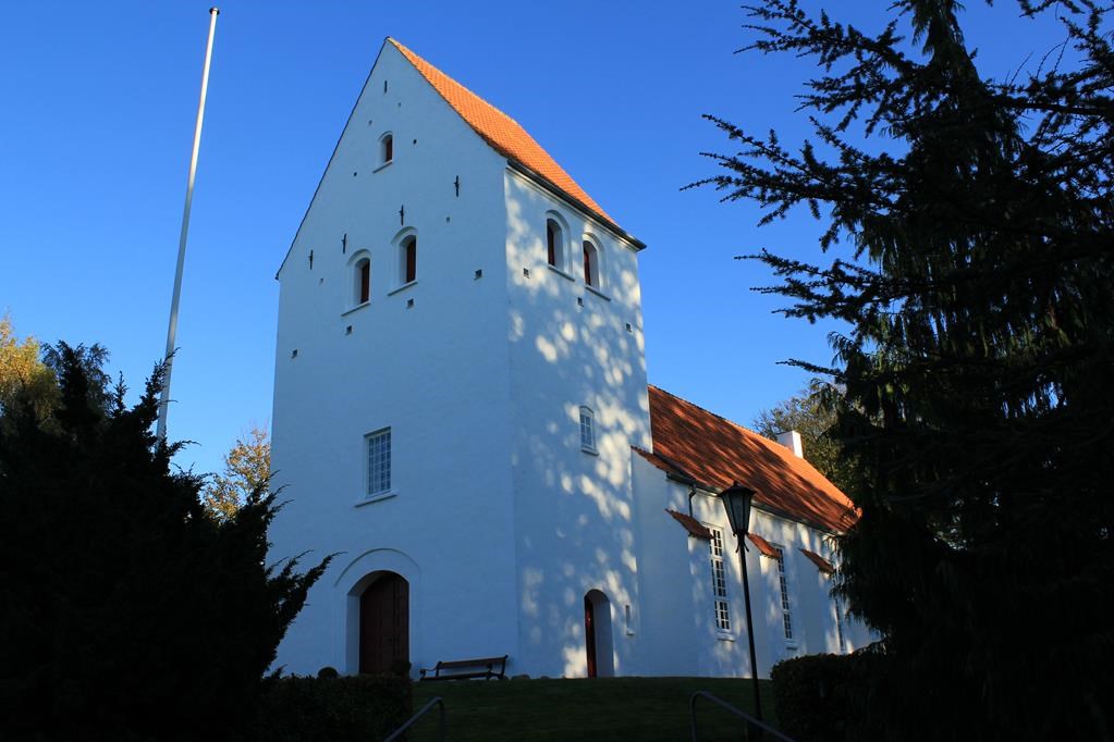 Meditative gåture ved Gurre Kirke