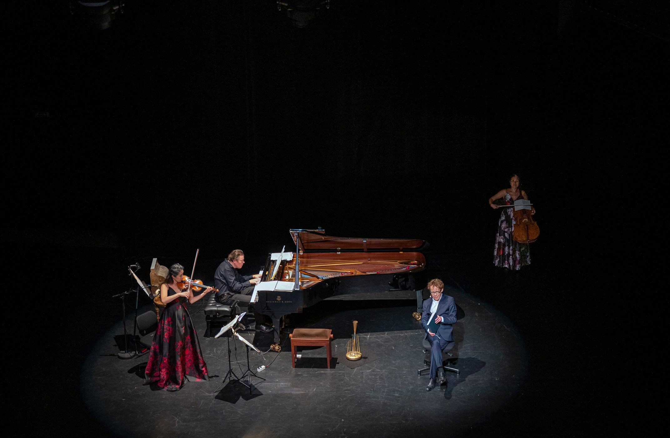 Iscenesat Festival: En Digters Bazar