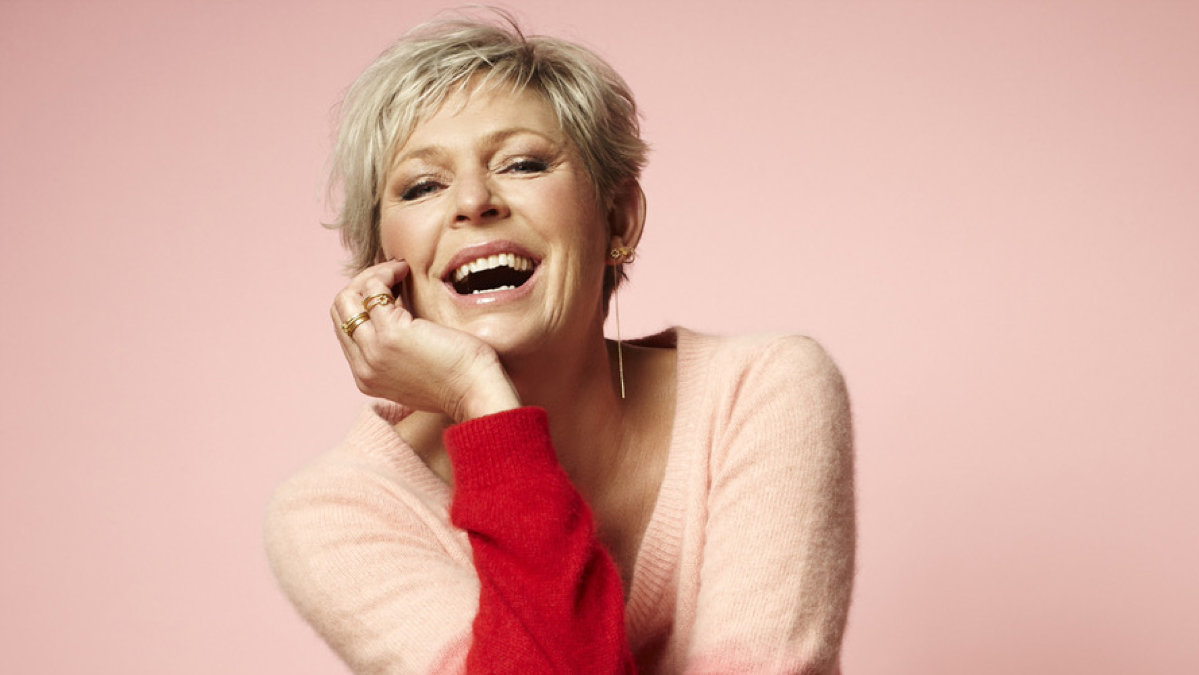 Søs egelind og søren dahl i et musikalsk talkshow