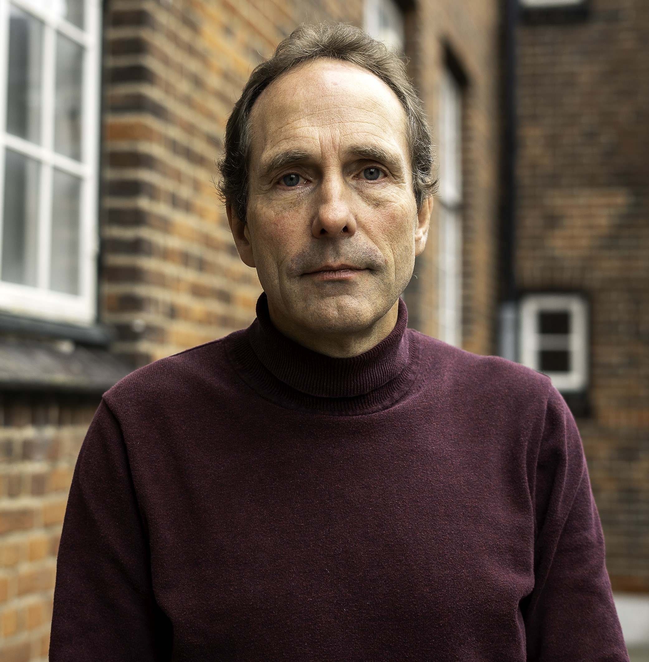 Peter Viggo Jakobsen - Krig overalt