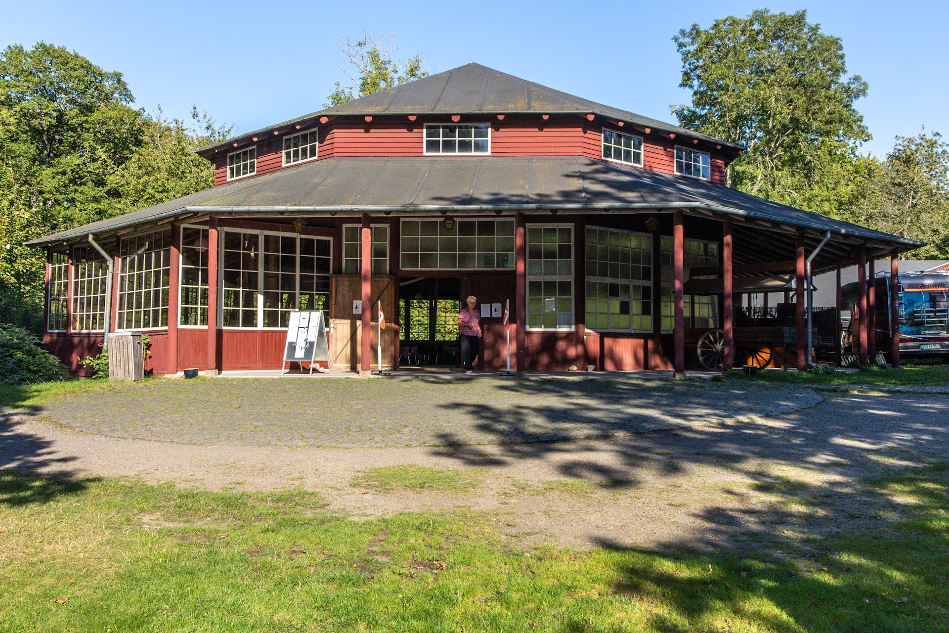 Folkedans og -musik midt på Bornholm