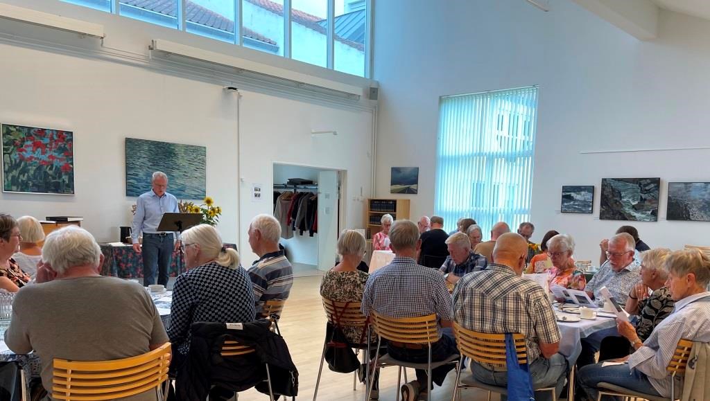 Sangcafé for demensramte og deres pårørende