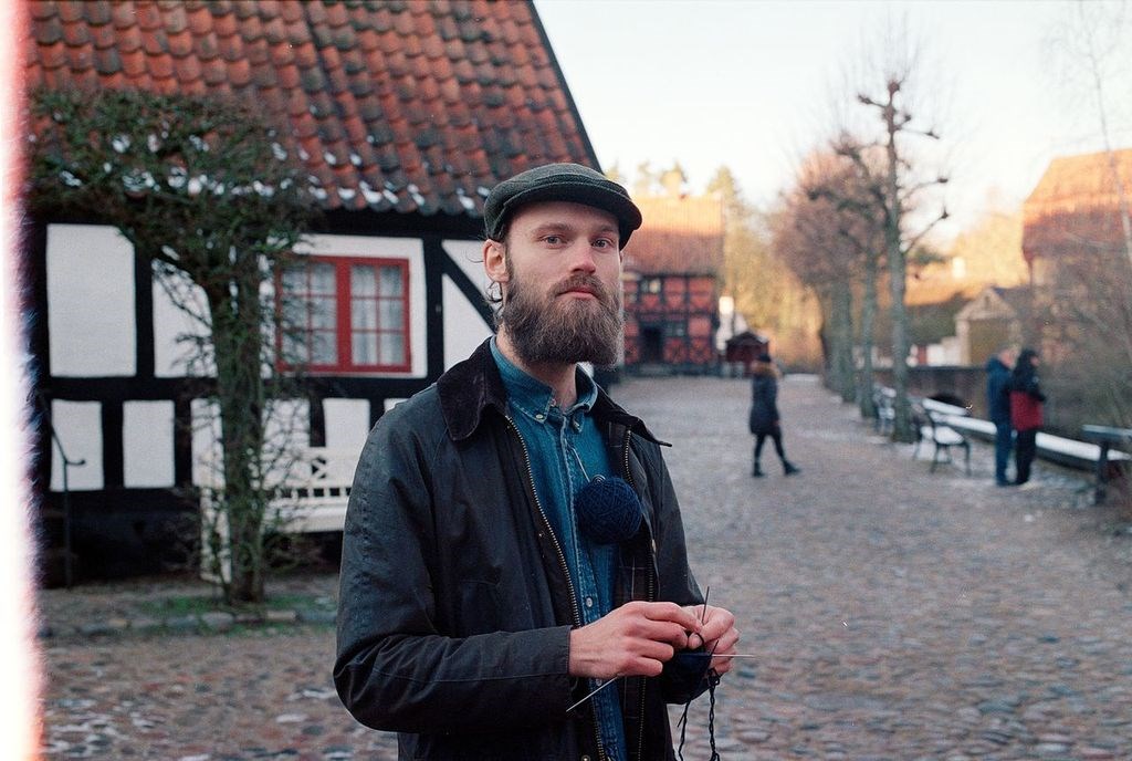 Den Vandrende Strikker - foredrag med historiker Kasper Deez Thomsen