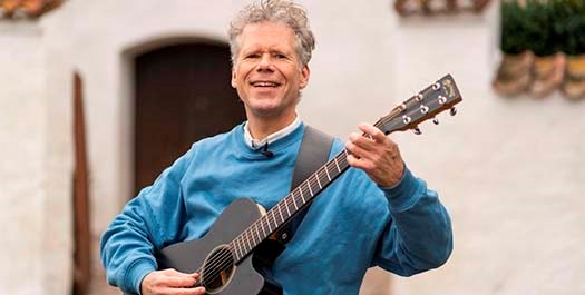 Grønne bønner i kirken med Martin Keller, kendt fra Tv-programmet "Martin og Ketil"