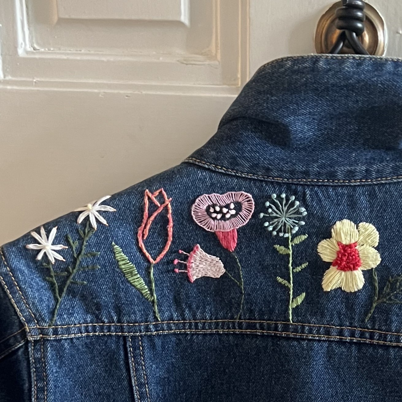 Vild med broderi